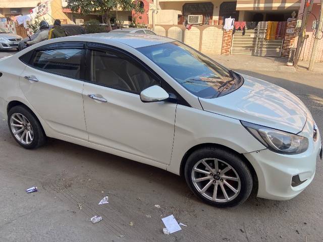 https://images10.gaadi.com/usedgaadi-sellcar/UsedCar/8cb95954-d2cd-4d05-8af8-482cf28a6c54/6e8edee6-1d5a-41a8-bfa2-8dd259bb0181.jpeg?imwidth=6400