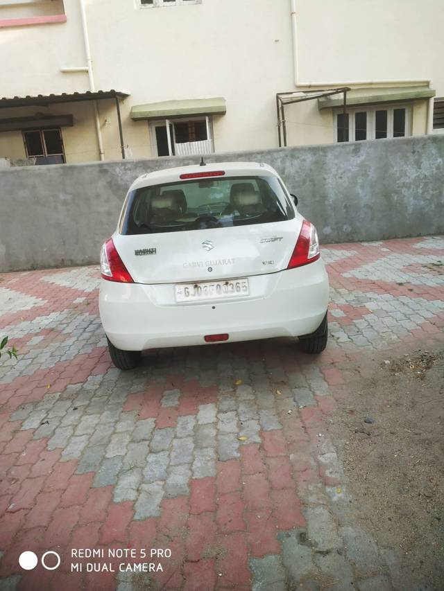 https://images10.gaadi.com/usedgaadi-sellcar/UsedCar/8ccc0be6-df2e-4f4b-aae8-cbe577527434/809abec1-f16a-4092-a08f-69a7160f15b4.jpg?imwidth=6401