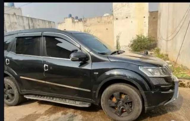 https://images10.gaadi.com/usedgaadi-sellcar/UsedCar/8cd62795-92d0-4c16-8df2-b94877cd4263/0d02d050-a5bc-47b8-b9e3-8c93cf31b7fc.jpeg?imwidth=6401