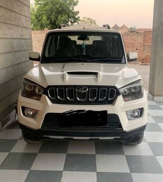 Mahindra Scorpio 2014-2022 Mahindra Scorpio S11 BSIV