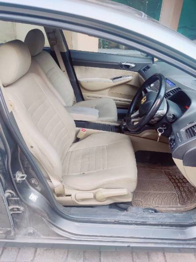 https://images10.gaadi.com/usedgaadi-sellcar/UsedCar/8d1d8e82-594d-4072-91b9-5e75c8324c45/72a1fb6c-9212-4415-89b0-98f205ccfb01.jpg?imwidth=6401