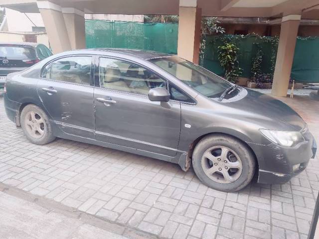https://images10.gaadi.com/usedgaadi-sellcar/UsedCar/8d1d8e82-594d-4072-91b9-5e75c8324c45/cb227864-46f7-4883-8861-72cbd5e772db.jpg?imwidth=6400