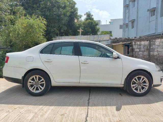 https://images10.gaadi.com/usedgaadi-sellcar/UsedCar/8d329ea1-daa2-44d2-afa4-90651188154f/0fdf1495-e23d-4654-af9f-690cdab92917.jpg?imwidth=6401