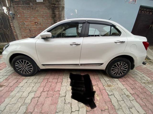 https://images10.gaadi.com/usedgaadi-sellcar/UsedCar/8d606418-9886-432d-8905-56513dda7bef/7ec1a318-ffa2-41d8-8478-e54d17d6cd63.jpg?imwidth=6402