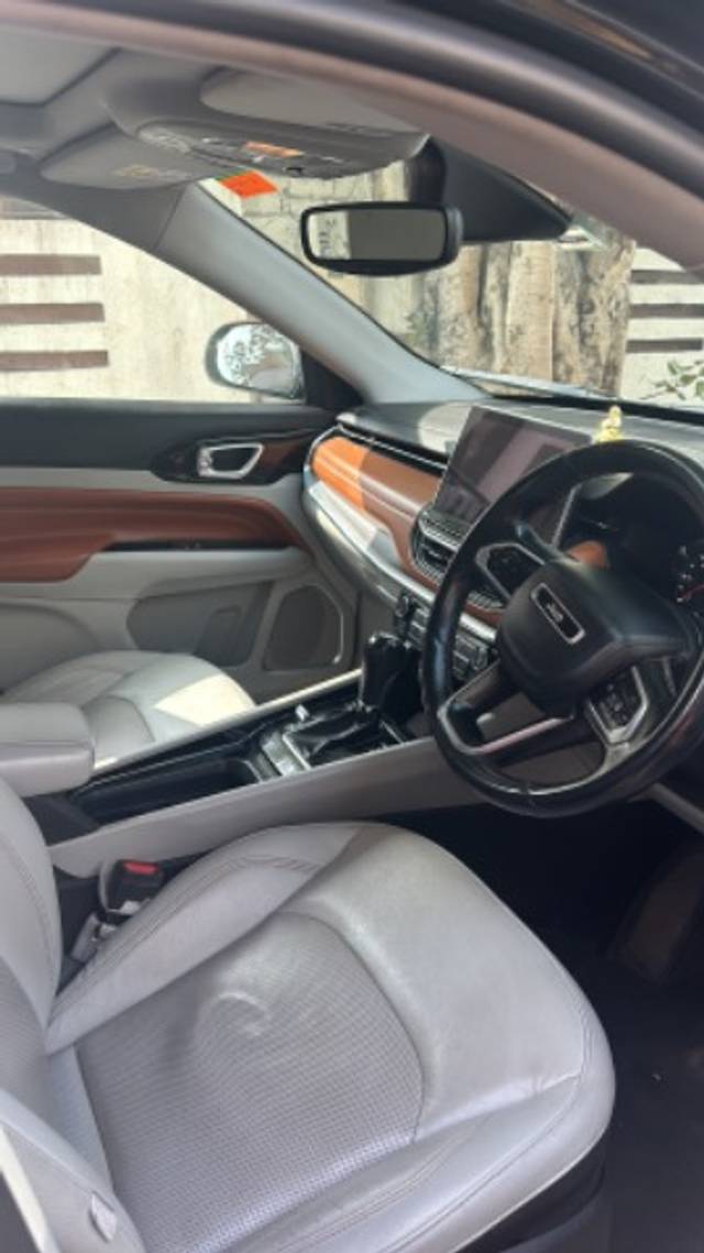 https://images10.gaadi.com/usedgaadi-sellcar/UsedCar/8d6555f6-34af-4f57-9e06-1769efdc7fd0/07d6d9bc-dc72-4b09-abe9-1e5e03921a92.jpeg?imwidth=6402