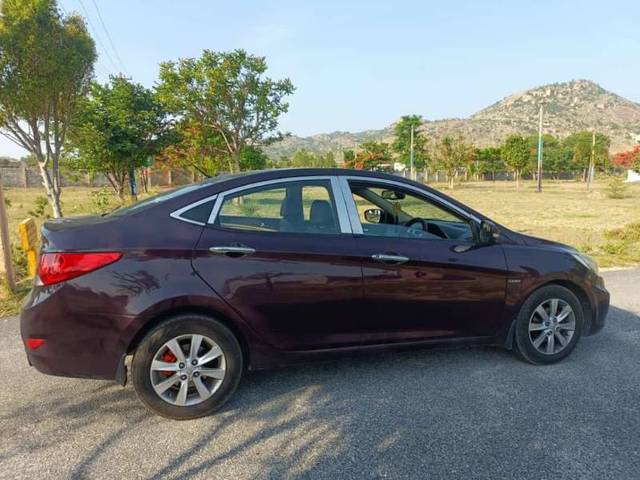 https://images10.gaadi.com/usedgaadi-sellcar/UsedCar/8d728f58-98e9-43b2-be31-f12006f51939/0be273fd-ad9b-45f1-b349-20afbd638402.jpg?imwidth=6401