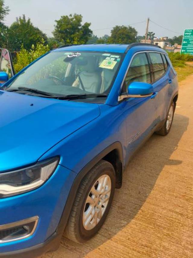 https://images10.gaadi.com/usedgaadi-sellcar/UsedCar/8da64756-dc1a-437b-882d-9577be914d30/3d325490-f299-4b98-bd61-6585f330cea9.jpg?imwidth=6402
