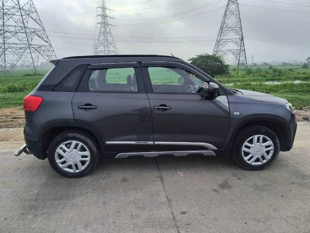 https://images10.gaadi.com/usedgaadi-sellcar/UsedCar/8dc5435d-f8da-4673-b161-9faf9aa9acef/17c93356-9412-4640-bff3-0a7a0d575f43.jpg?imwidth=6402