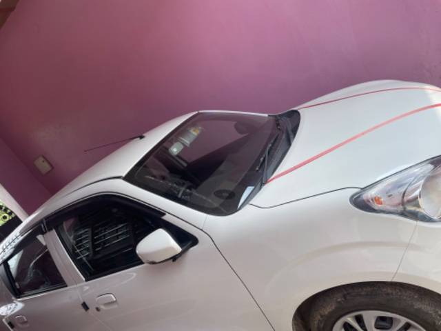 https://images10.gaadi.com/usedgaadi-sellcar/UsedCar/8e2d7db5-5092-4224-8219-e9f07e388036/364a1538-869f-4d8f-a0a1-831e32d88a44.jpg?imwidth=6402