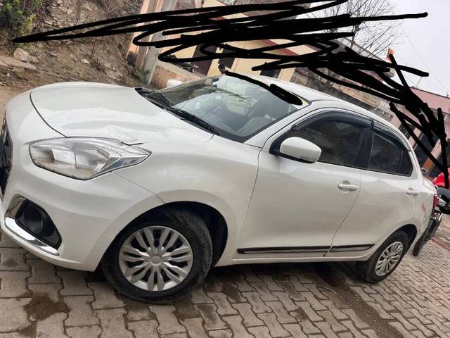 https://images10.gaadi.com/usedgaadi-sellcar/UsedCar/8e7f5480-7958-4640-af98-38fa1d6e3ee3/a26eed26-dfa2-41f8-b985-a18a96c6f6fb.jpg?imwidth=6400