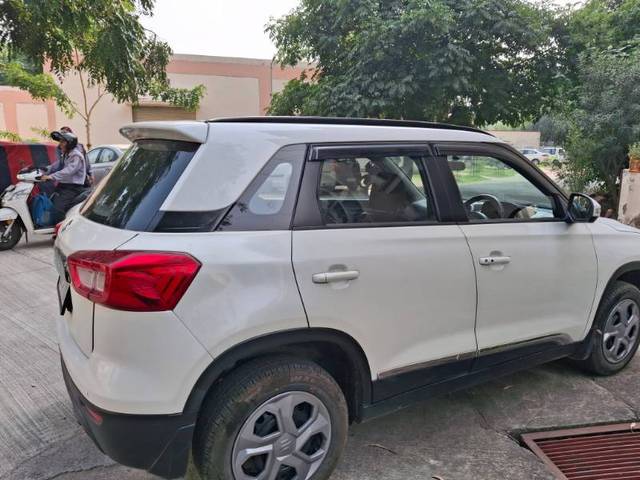 https://images10.gaadi.com/usedgaadi-sellcar/UsedCar/8e930a33-a499-4a85-a6a3-cc62e9084d94/6129e7a6-7173-4a3d-aad3-8050971701df.jpg?imwidth=6401