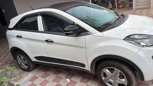 https://images10.gaadi.com/usedgaadi-sellcar/UsedCar/8ec10d77-9a40-4d9a-908c-1bf0f9804b89/f903c236-f45a-456a-9250-04ecb60cb6db.jpeg?imwidth=6401