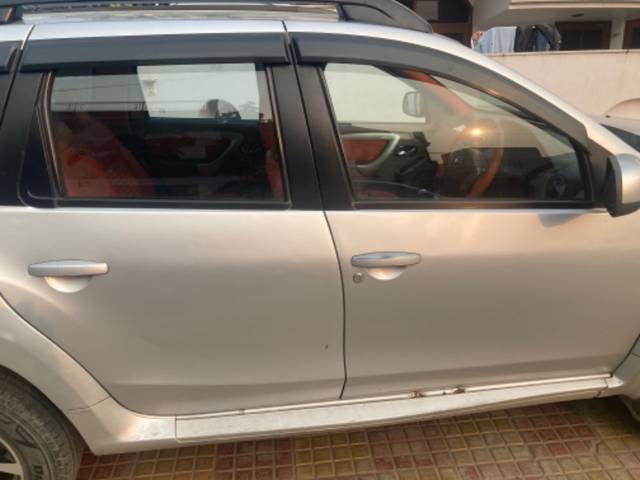 https://images10.gaadi.com/usedgaadi-sellcar/UsedCar/8eeb625e-b53b-4c33-9c60-ff18be5e5b44/c9008af7-7594-4f26-911d-639c63a5d87d.jpeg?imwidth=6402