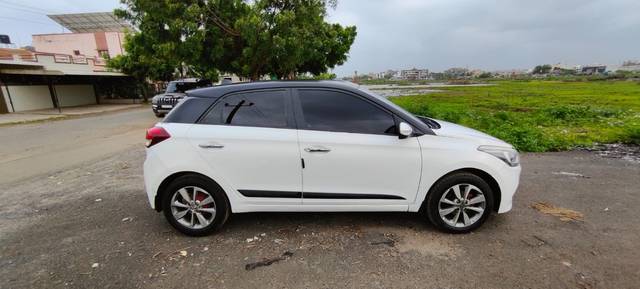 https://images10.gaadi.com/usedgaadi-sellcar/UsedCar/8f5c252b-2e28-4b3e-9fae-f70ac49409f4/35ea10aa-7b4b-47f9-a9c6-927c7b265cc9.jpeg?imwidth=6401