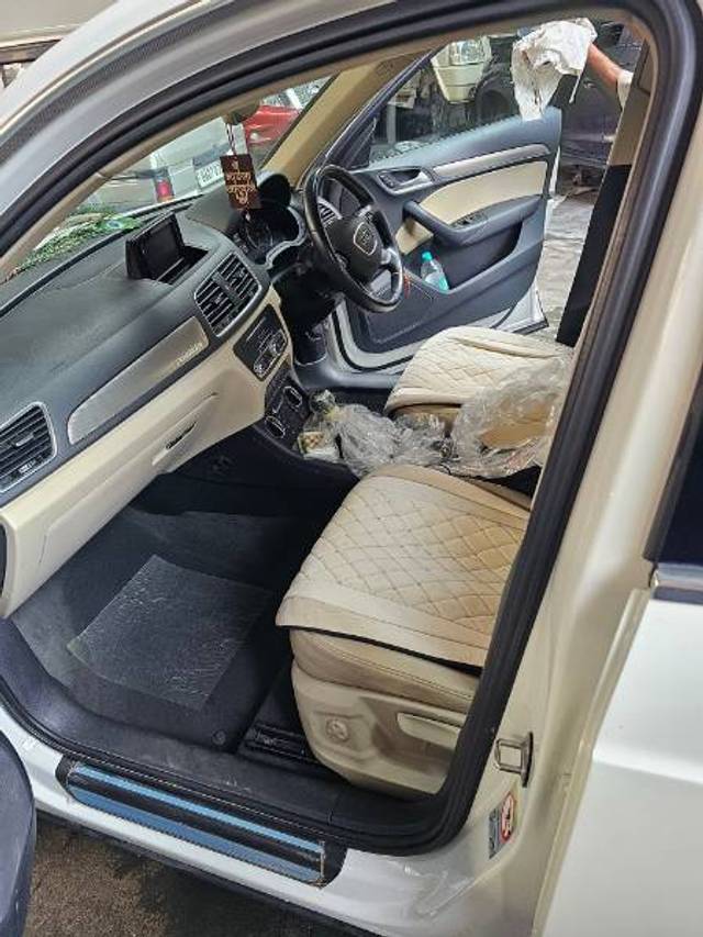 https://images10.gaadi.com/usedgaadi-sellcar/UsedCar/8f6aac70-de59-4e2b-bc88-20bc44c54683/a42a2b6a-c192-412f-99e6-5c80b0a99b6b.jpg?imwidth=6402
