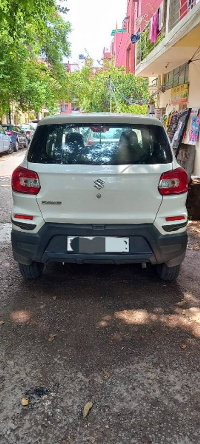 https://images10.gaadi.com/usedgaadi-sellcar/UsedCar/8f6c72de-d001-436a-9c2d-e648d89a2bad/c1c0164b-e7a7-42c7-af03-223409f2ff59.jpeg?imwidth=6401