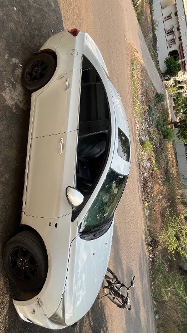 https://images10.gaadi.com/usedgaadi-sellcar/UsedCar/8fa75bb3-20f6-4896-8197-36b1e58d77d0/ae0f6e51-46f3-4e38-8a35-ce94af8d17ab.jpg?imwidth=6402