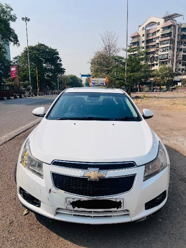 https://images10.gaadi.com/usedgaadi-sellcar/UsedCar/8ff011cf-b30b-4c39-a127-edda5125361d/70b30b95-80bf-474c-a817-67a88fbbef43.jpeg?imwidth=6400