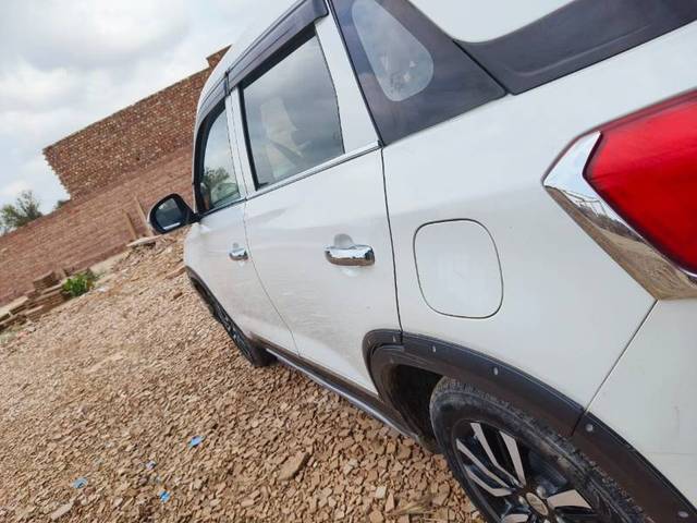 https://images10.gaadi.com/usedgaadi-sellcar/UsedCar/90035a78-9433-4608-8f26-1ace35b0aa90/32869c10-77d9-4a52-82fb-bdfad9f53c1b.jpg?imwidth=6402