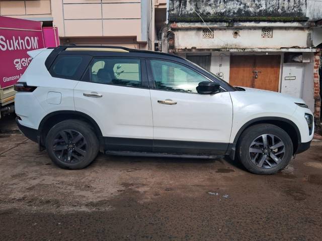 https://images10.gaadi.com/usedgaadi-sellcar/UsedCar/90066066-2465-428e-a930-ab57f0467b16/77f3bcb5-9642-4cd8-b78a-740365ef0027.jpg?imwidth=6402