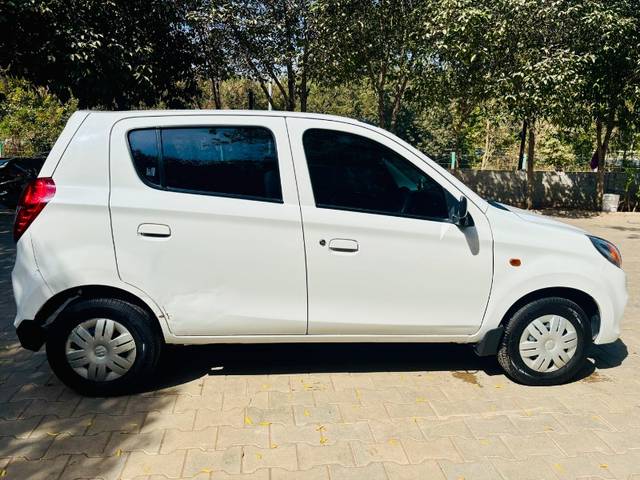 https://images10.gaadi.com/usedgaadi-sellcar/UsedCar/9011f648-3f47-4dad-9577-1c72211d96c2/e45acbf5-46a3-4a01-8e97-e6e45f1c799f.jpeg?imwidth=6400