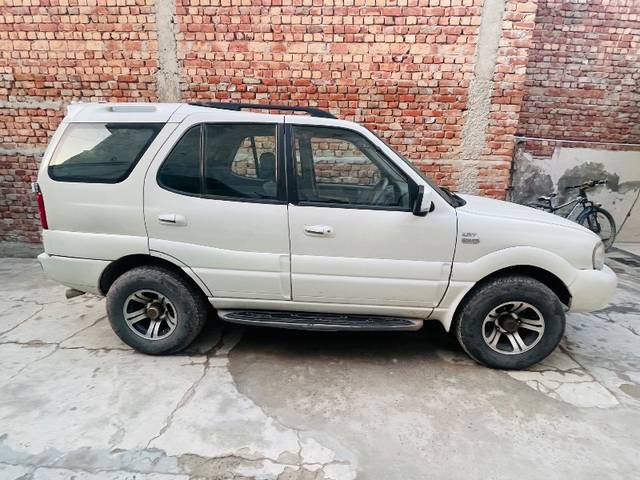 https://images10.gaadi.com/usedgaadi-sellcar/UsedCar/90279a4f-2c63-4a72-9940-3cc3c0f967de/4273be83-c01f-4274-9d35-ede03178200d.jpeg?imwidth=6401