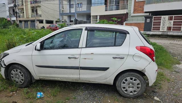 https://images10.gaadi.com/usedgaadi-sellcar/UsedCar/90a4484c-68d0-4e3a-90b4-e38943dd12ea/a1719b1e-48a4-4185-9ce0-e6d895dd869f.jpg?imwidth=6400