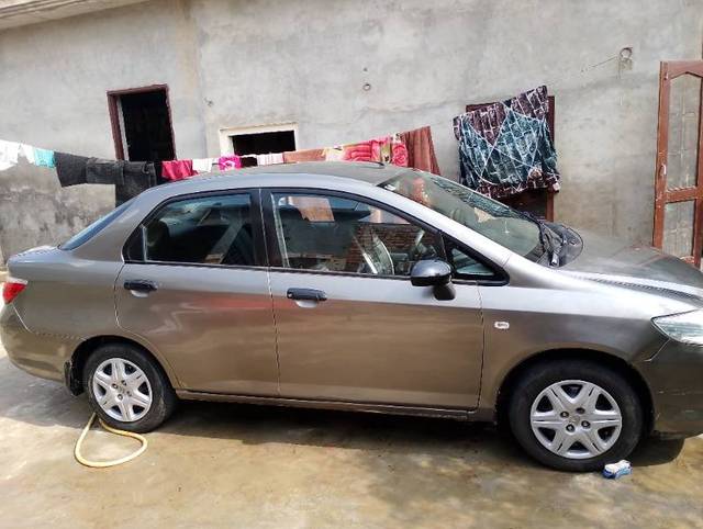 https://images10.gaadi.com/usedgaadi-sellcar/UsedCar/90ad059e-b35b-4a6a-9026-5caeed732acf/29c5c2f8-259b-4041-90df-e6e546eaf2cc.jpg?imwidth=6401