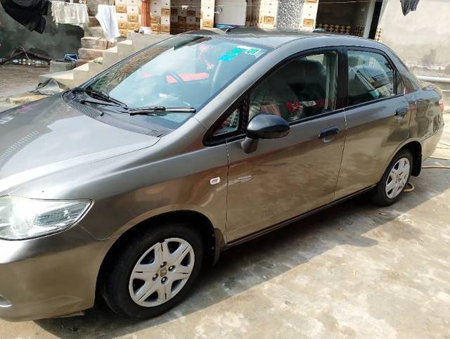 https://images10.gaadi.com/usedgaadi-sellcar/UsedCar/90ad059e-b35b-4a6a-9026-5caeed732acf/b30707bd-253c-4a12-b029-01c3e06e4271.jpg?imwidth=6400