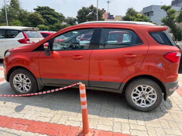 https://images10.gaadi.com/usedgaadi-sellcar/UsedCar/90c5bee1-33b6-4f01-b5f9-25559341f1d0/81e57a5f-2e95-4280-bf84-467531782a4f.jpeg?imwidth=6402