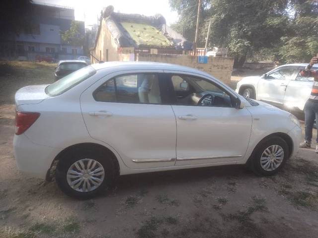 https://images10.gaadi.com/usedgaadi-sellcar/UsedCar/90f2656d-1236-4acd-9c03-fa33c0a2ae7e/3b544a79-f077-4925-becf-dff63cb513f2.jpg?imwidth=6402