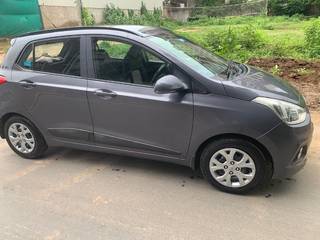 Hyundai Grand i10 2016-2017 Hyundai Grand i10 Sportz CNG