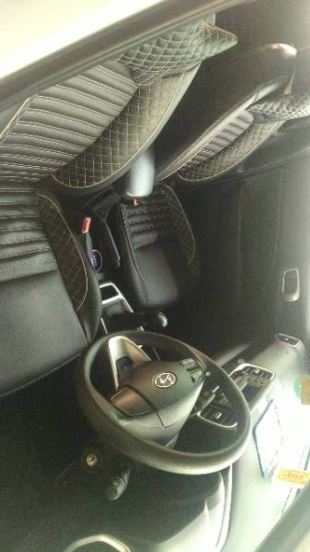https://images10.gaadi.com/usedgaadi-sellcar/UsedCar/913ffa5a-2a26-4810-9de7-5a89950ddd39/528f13cb-2fdf-412e-8893-10f45a6ec510.jpg?imwidth=6402