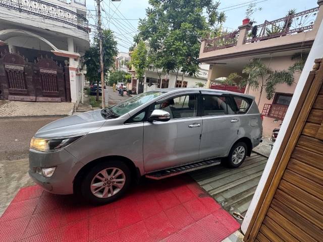 https://images10.gaadi.com/usedgaadi-sellcar/UsedCar/9143430d-37d5-4c78-a97b-4d12d8960157/bf5299a0-dad1-46cf-be76-4635ff0a6327.jpeg?imwidth=6400