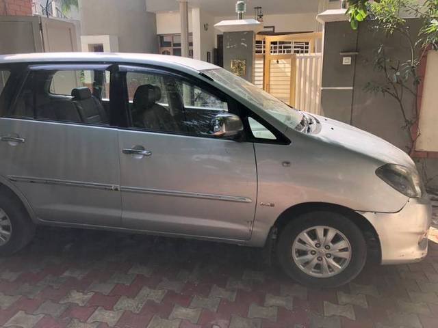 https://images10.gaadi.com/usedgaadi-sellcar/UsedCar/91712f9f-ba22-4507-9056-04313ec33008/fa503e47-7c36-4547-8b3a-0316ee8a7e75.jpg?imwidth=6401