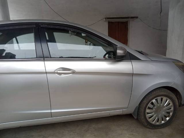 https://images10.gaadi.com/usedgaadi-sellcar/UsedCar/91a7f284-c8bc-4060-b2b8-69962415e65d/c39c8f76-d7f6-4c1e-ab7f-4c6dd682dd0d.jpg?imwidth=6401