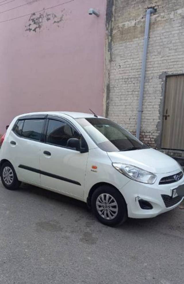 https://images10.gaadi.com/usedgaadi-sellcar/UsedCar/91b26050-ee5a-4548-9460-c1a0ced38560/48a6babf-9063-40dc-8a6d-c141e963eb99.png?imwidth=6400