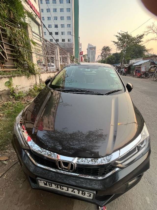 https://images10.gaadi.com/usedgaadi-sellcar/UsedCar/91e6194b-b3a8-4168-90df-25d45b3c01fe/f86736f3-8b77-4cd7-8075-182c630fd211.jpeg?imwidth=6400