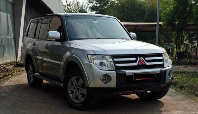 https://images10.gaadi.com/usedgaadi-sellcar/UsedCar/91e844e2-2940-42ba-adfb-f943170f6e59/7655f51a-2cf0-44e1-8d5e-453638723fea.jpg?imwidth=6400