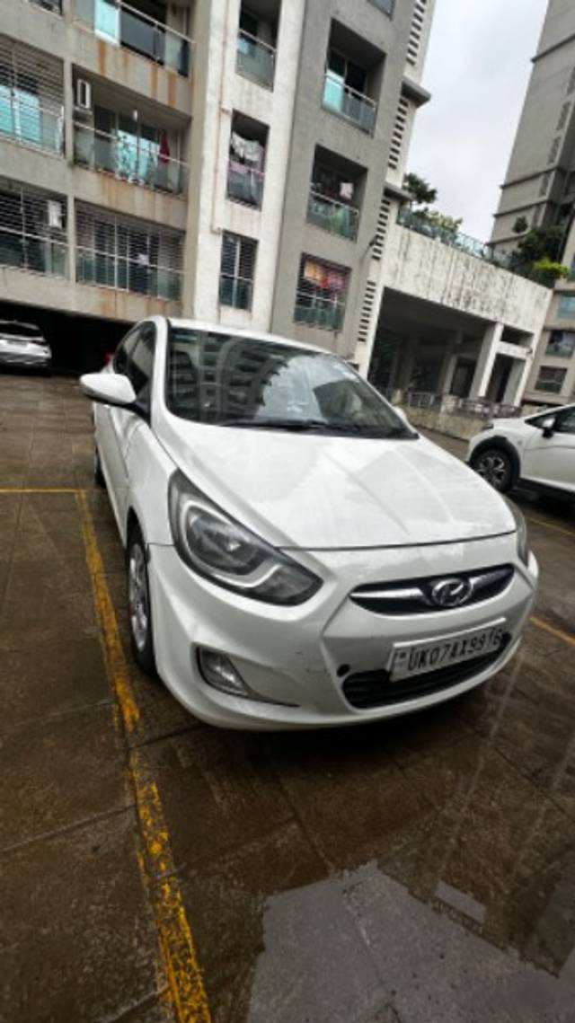 https://images10.gaadi.com/usedgaadi-sellcar/UsedCar/9221c423-0ef1-4767-b032-536c0f695b2b/49ac8376-a367-46c9-93a9-d9c060c5c8ba.jpg?imwidth=6400