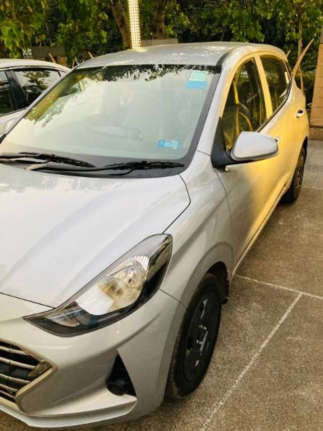 https://images10.gaadi.com/usedgaadi-sellcar/UsedCar/9223f61d-8f24-4da2-95da-0ed244d3a6b0/0b9c1200-c41f-42cc-b054-baab280cb0b6.jpg?imwidth=6400