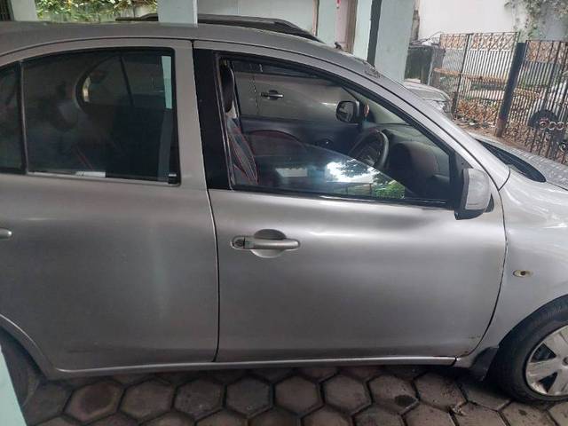 https://images10.gaadi.com/usedgaadi-sellcar/UsedCar/926bd7a8-7131-4f34-8833-51bb9b384965/bab5b213-976d-4ad7-831b-589eb2f32602.jpg?imwidth=6401