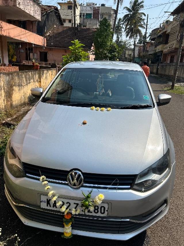 https://images10.gaadi.com/usedgaadi-sellcar/UsedCar/92863e65-a31b-4f5a-9648-aa7c4885db05/f5b003e1-8fac-4192-a3df-15646c82ca53.jpeg?imwidth=6400