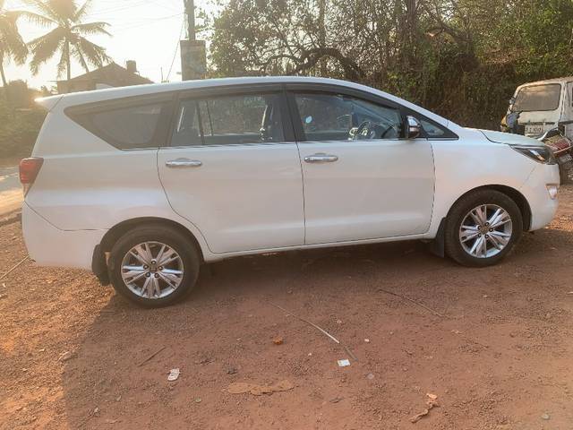 https://images10.gaadi.com/usedgaadi-sellcar/UsedCar/9295a626-670d-4fb4-b587-4650960df0f7/937eb464-ed9b-4862-aede-6f25e6231611.jpeg?imwidth=6402