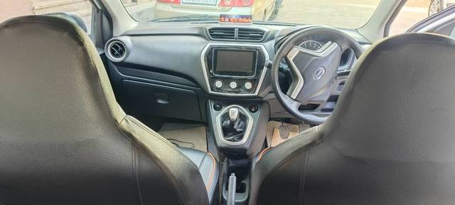 https://images10.gaadi.com/usedgaadi-sellcar/UsedCar/92993640-7835-40ec-9cab-1e2448aef1ac/9a5c407e-dbbb-4df1-9735-dfe6e269febc.jpg?imwidth=6400