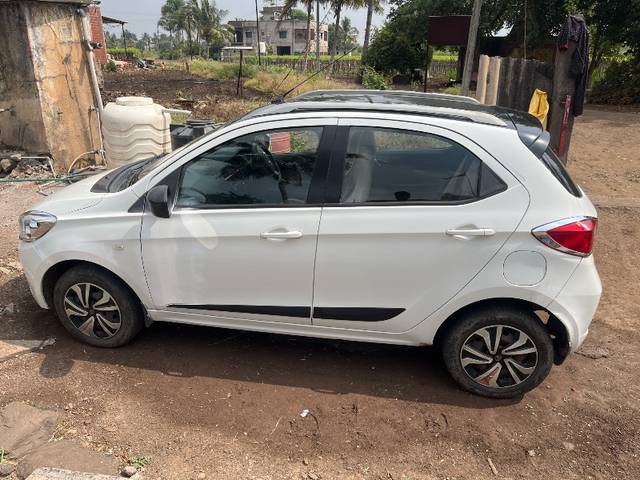 https://images10.gaadi.com/usedgaadi-sellcar/UsedCar/92a320e5-0146-4dd4-9438-cc94a48b925b/c93c3349-9c2a-48f3-8e62-aa726b1564c9.jpg?imwidth=6402