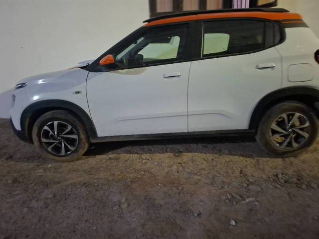 https://images10.gaadi.com/usedgaadi-sellcar/UsedCar/92dcfcb9-a076-47be-8a30-e8512f640d9b/92fb4cef-5d6b-4444-a477-bd63be1bea1f.jpg?imwidth=6402