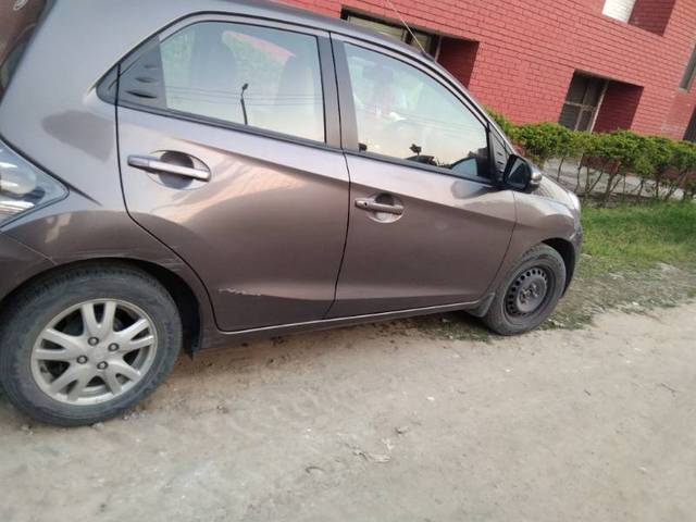 https://images10.gaadi.com/usedgaadi-sellcar/UsedCar/93084b17-d390-4a32-a668-26ba15bffd51/f06073e9-181c-4dbf-92ee-b9385f8ffffa.jpg?imwidth=6400