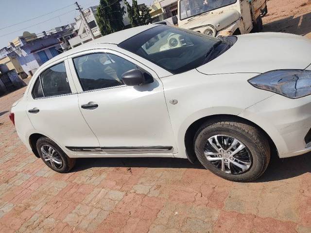 https://images10.gaadi.com/usedgaadi-sellcar/UsedCar/9347357e-856c-4f37-adc4-98c01f9823b4/31b4bf44-448c-4272-963f-0e0fb19bda9a.jpg?imwidth=6401