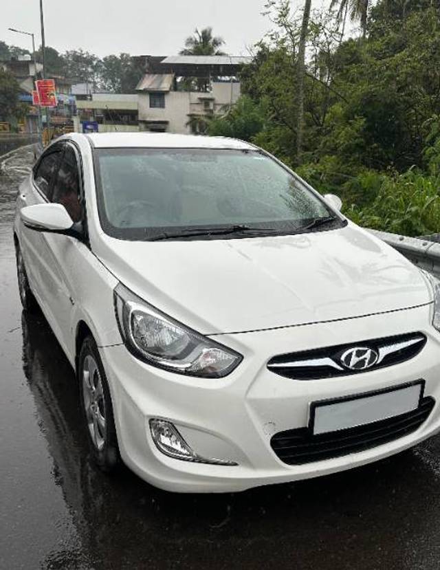 https://images10.gaadi.com/usedgaadi-sellcar/UsedCar/936c8b2d-639c-4dc0-9fd8-0724f3b60261/1214fad9-3709-469c-b273-aa1037cf29f1.jpg?imwidth=6400